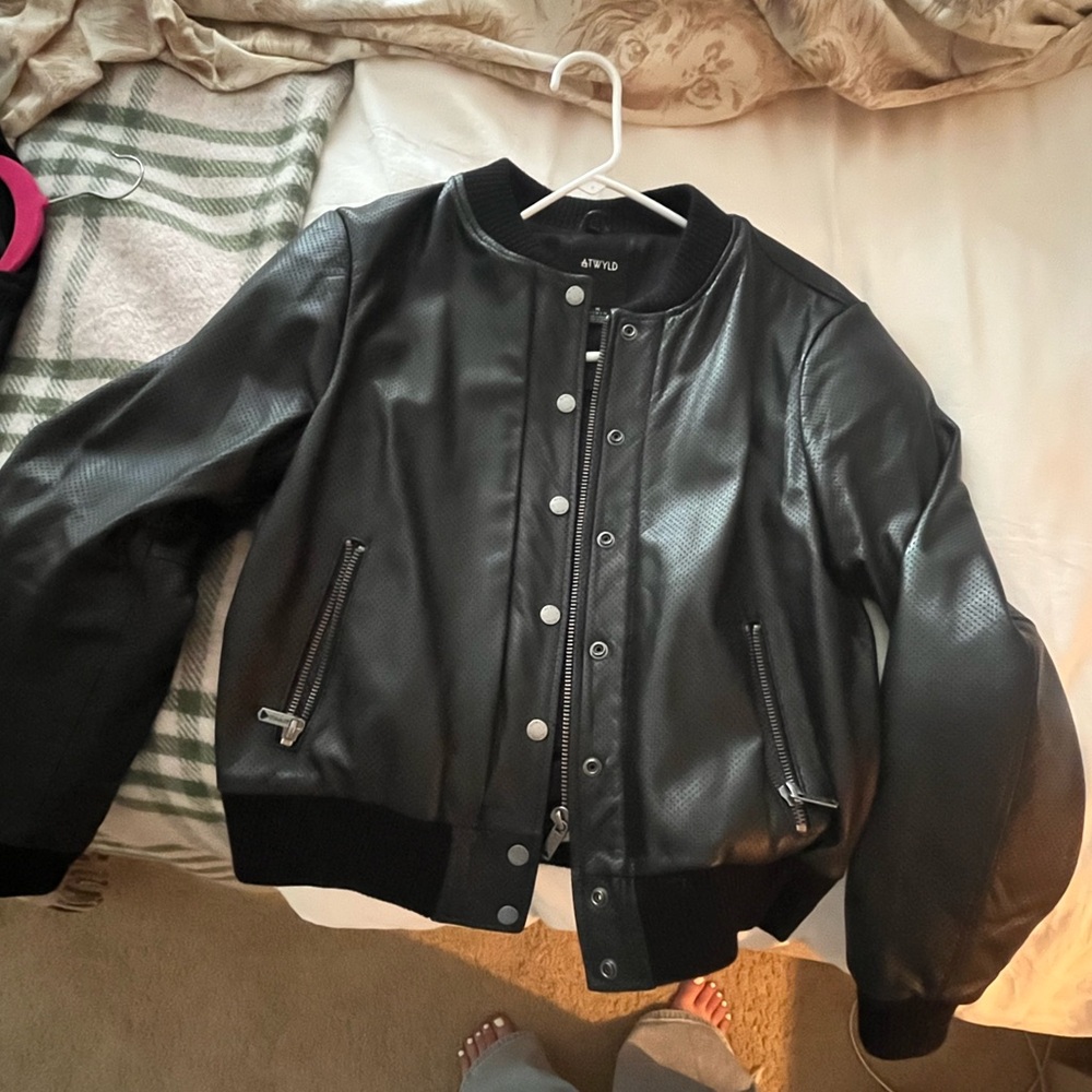 Women’s M Motorcycle Bomber Jacket (ATWYLD)